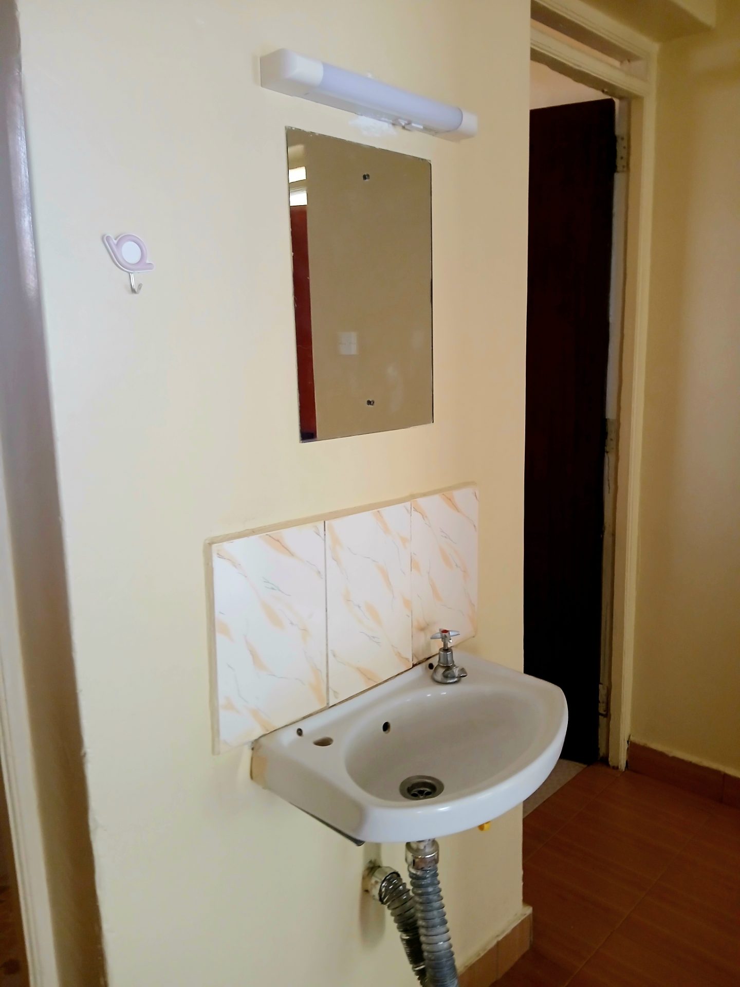 932 Apartments – photo 8