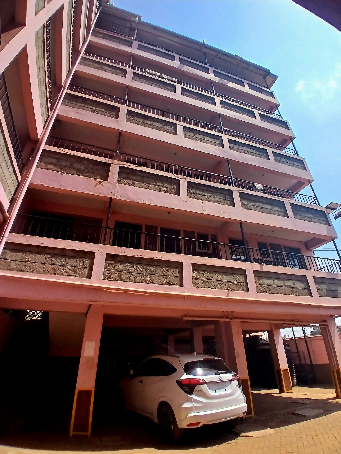 Felina Court Apartments – photo 1