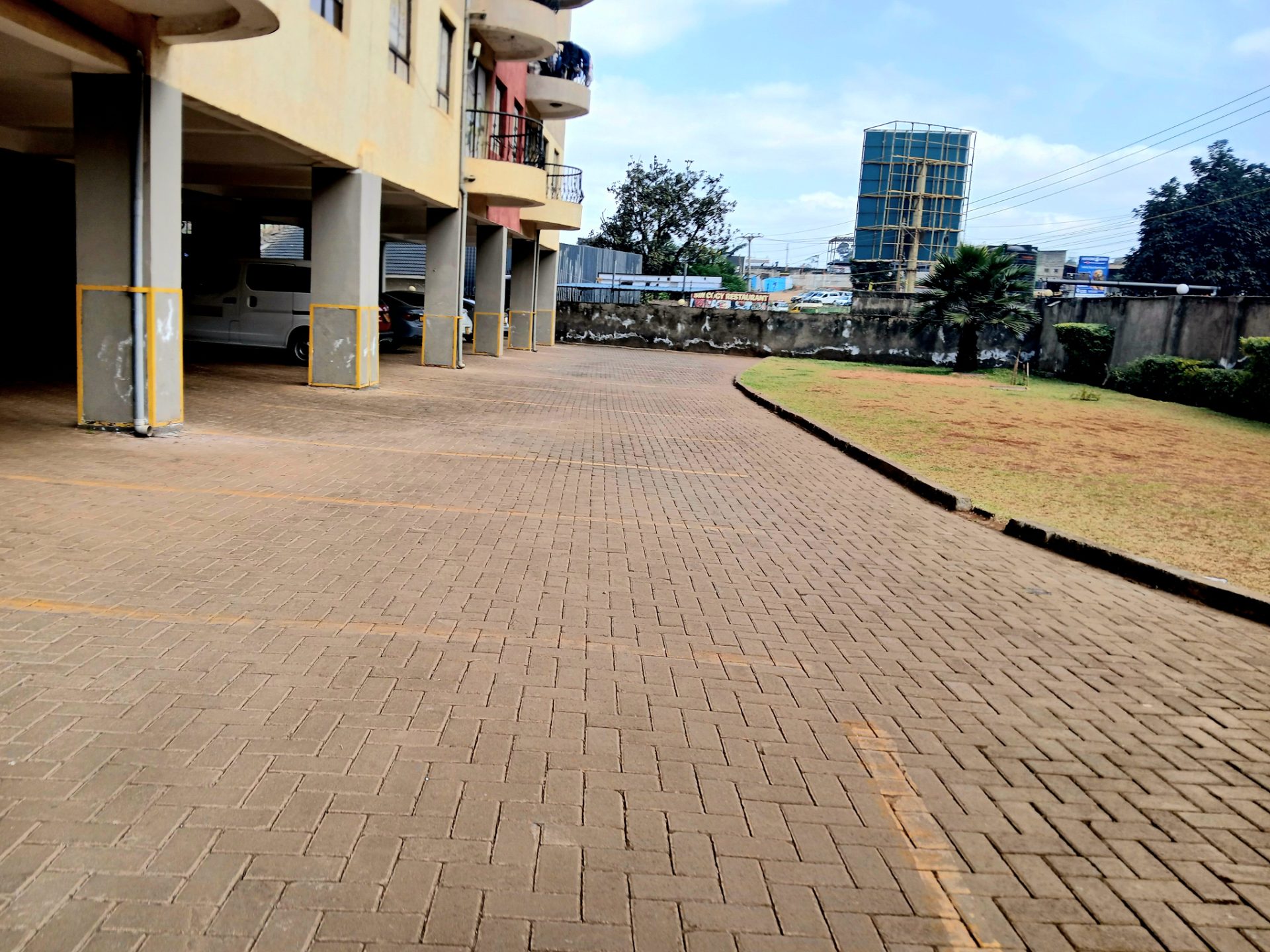 Runda Royale Apartments – photo 1
