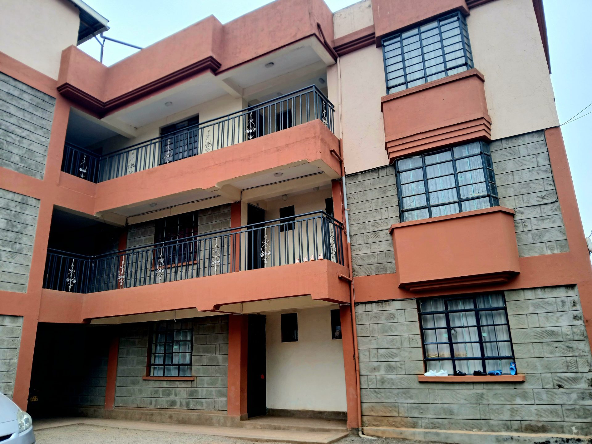 Murua Apartments