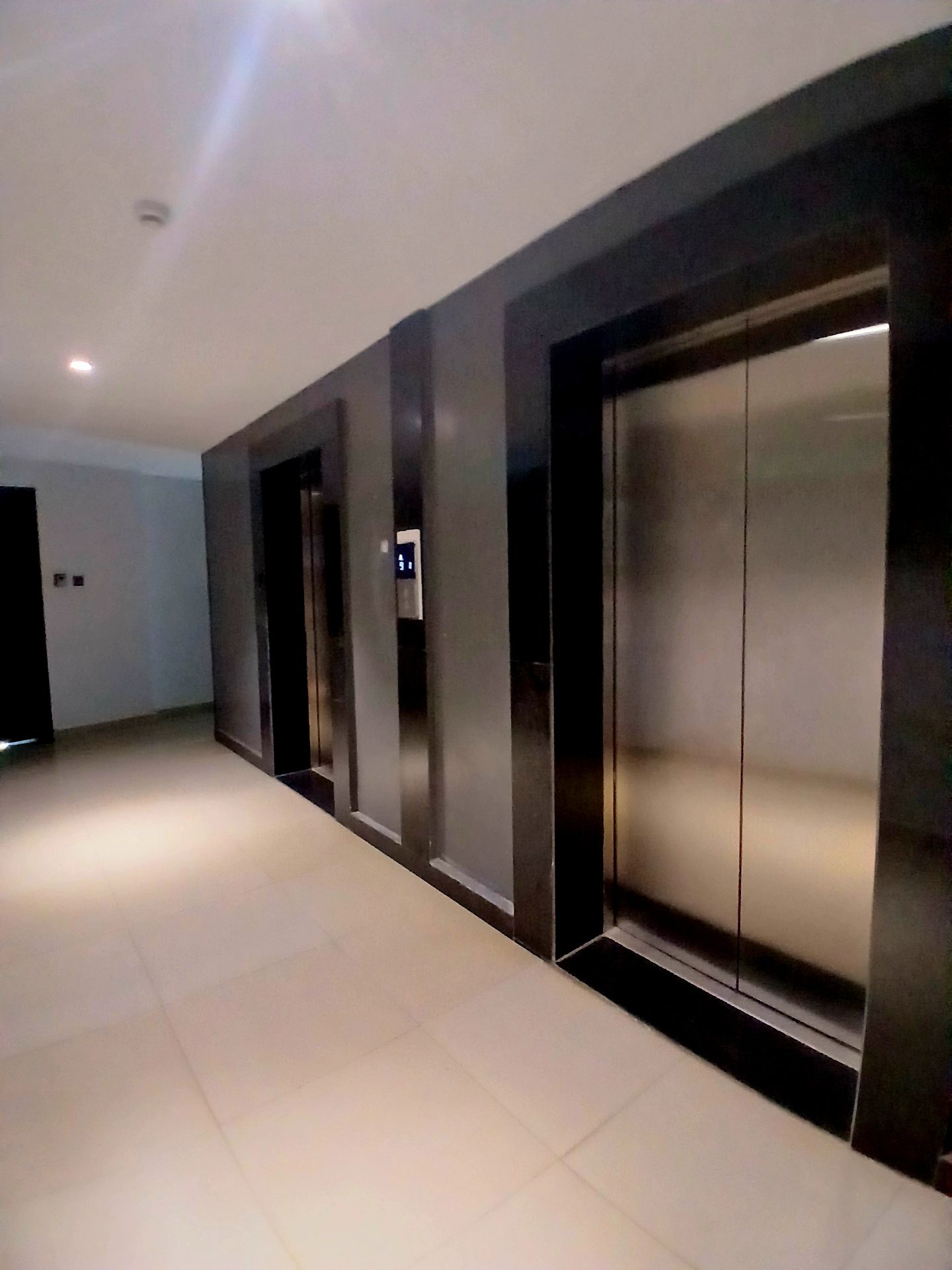 Escada Apartments – photo 3