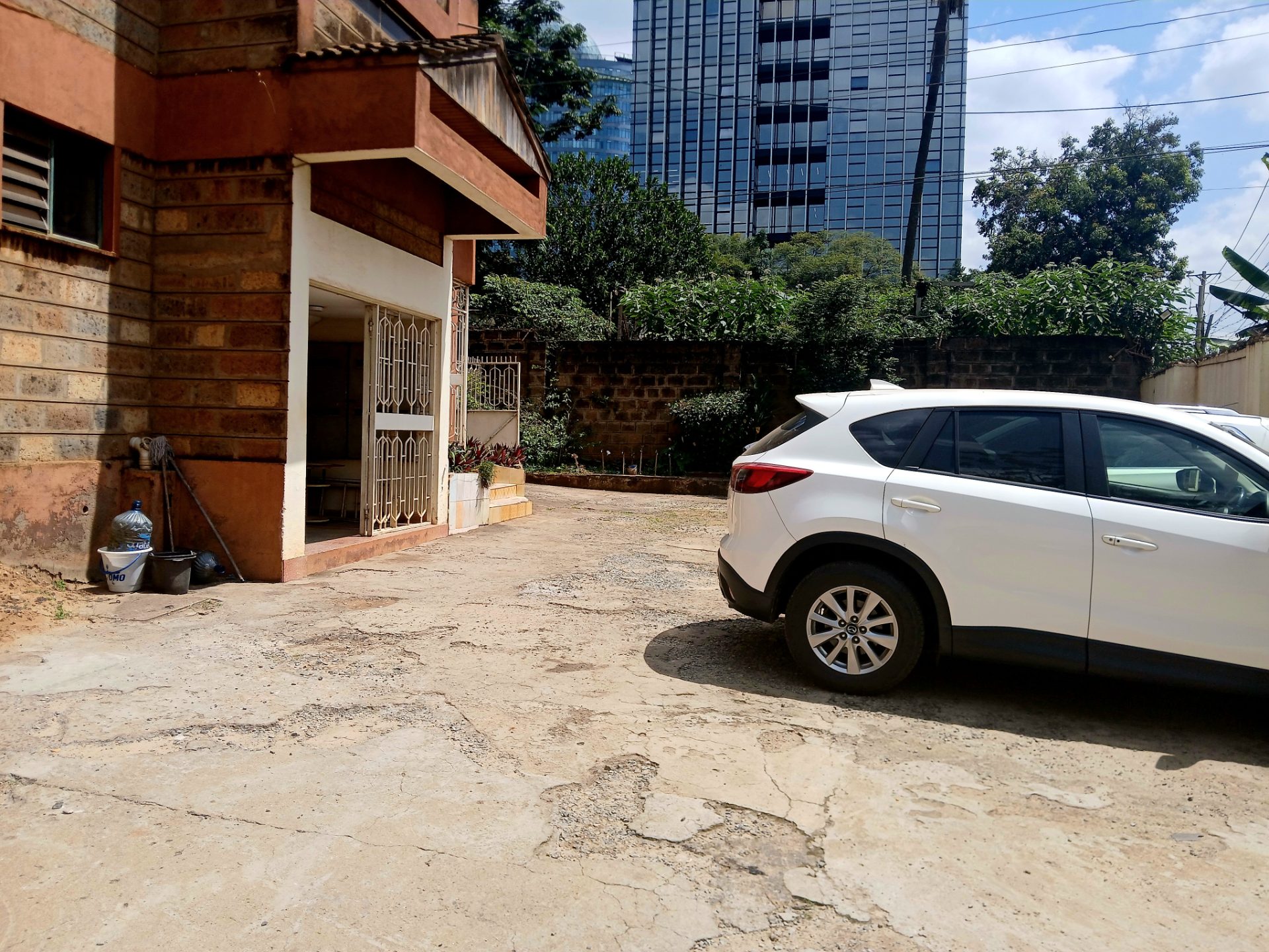 228 – photo 1