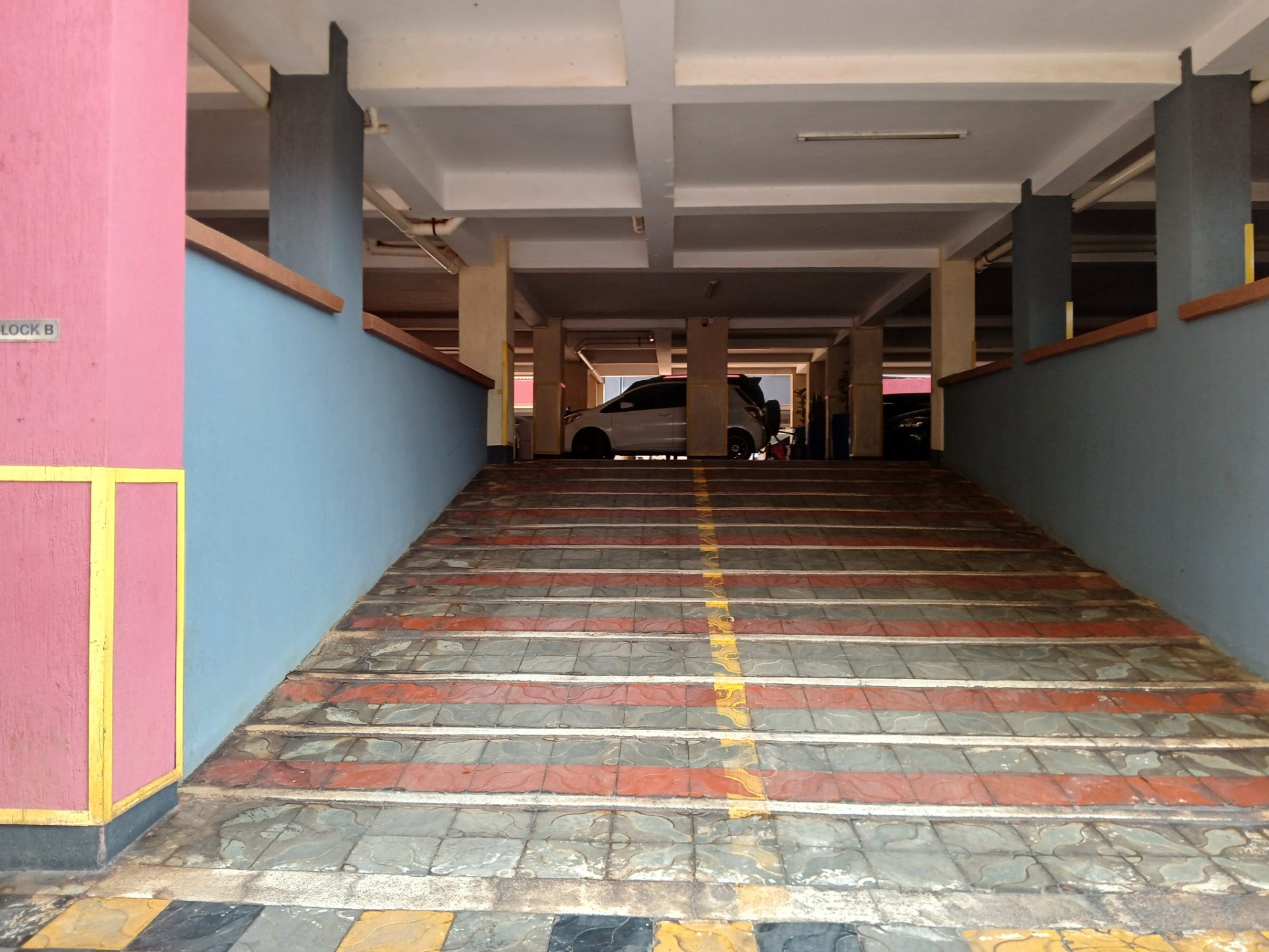 Dainty Apartments – photo 1