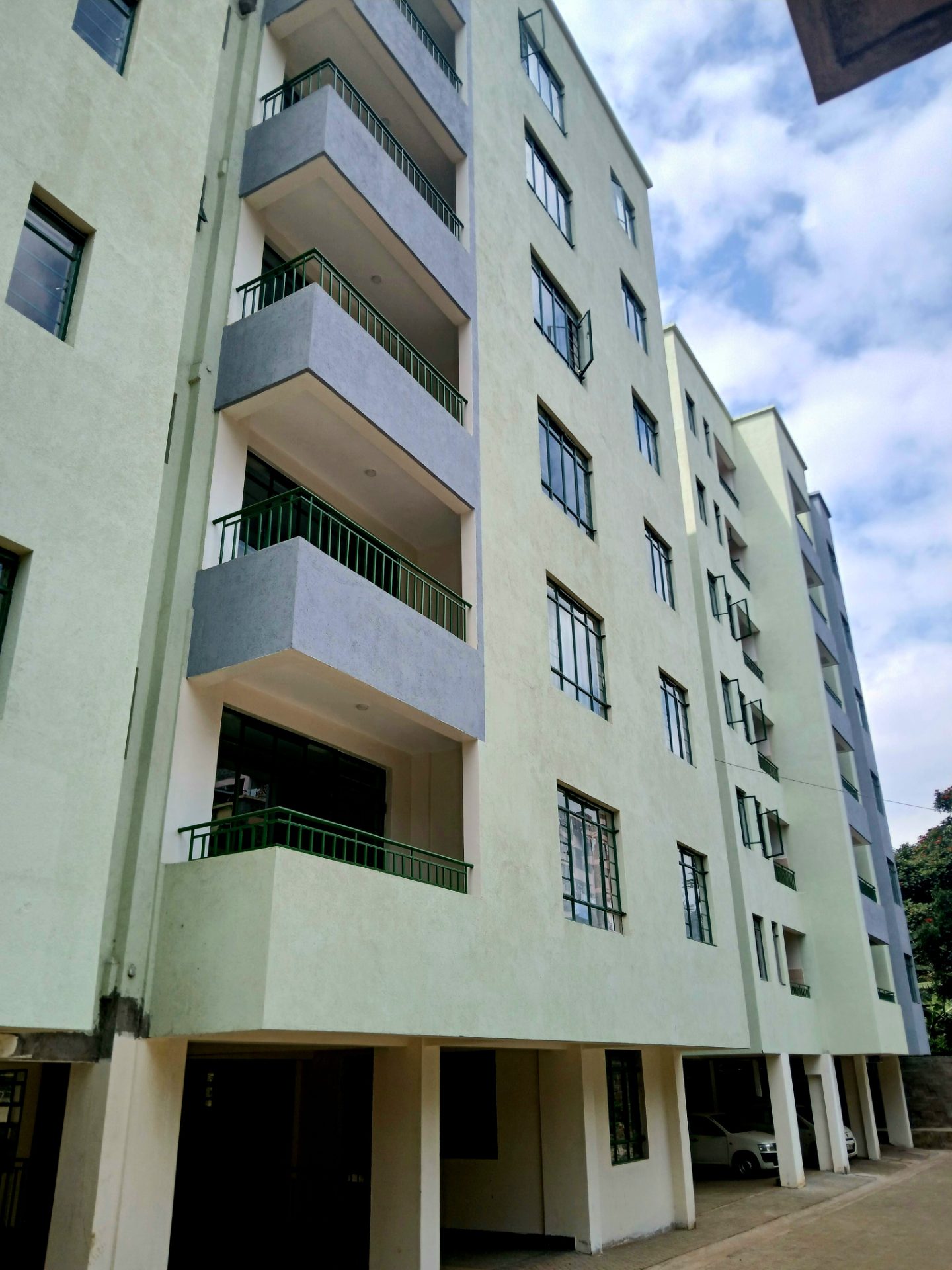 Pinewood Apartments