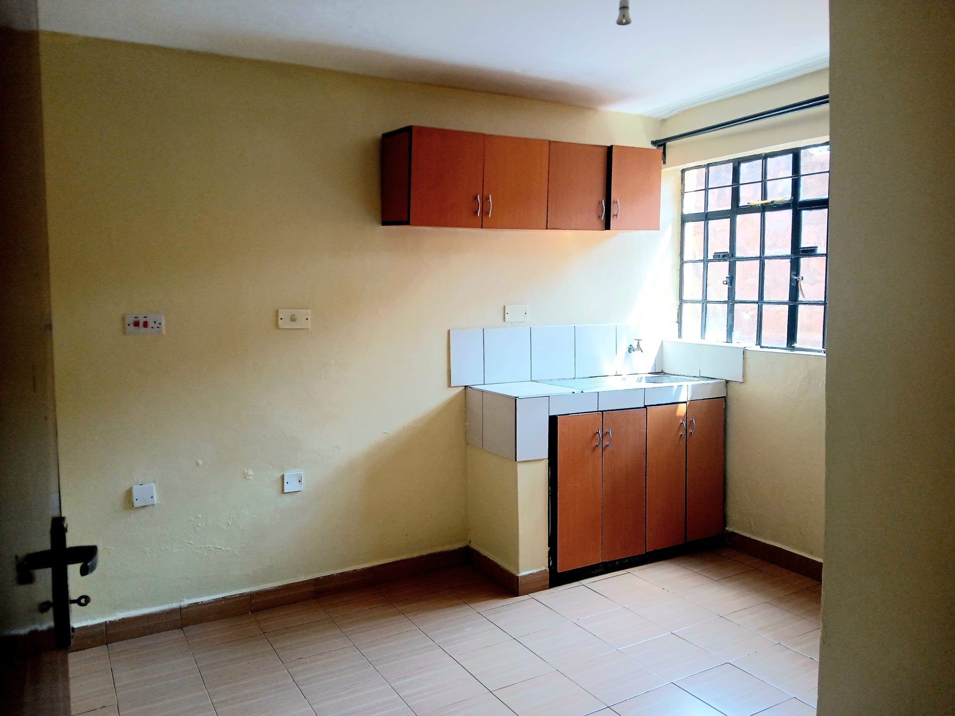 932 Apartments – photo 5