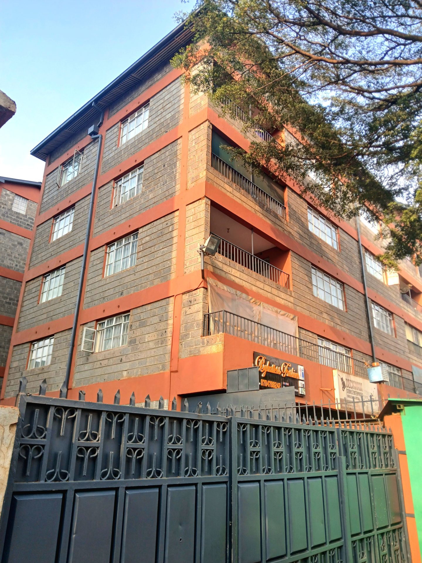 Gadhu Apartments