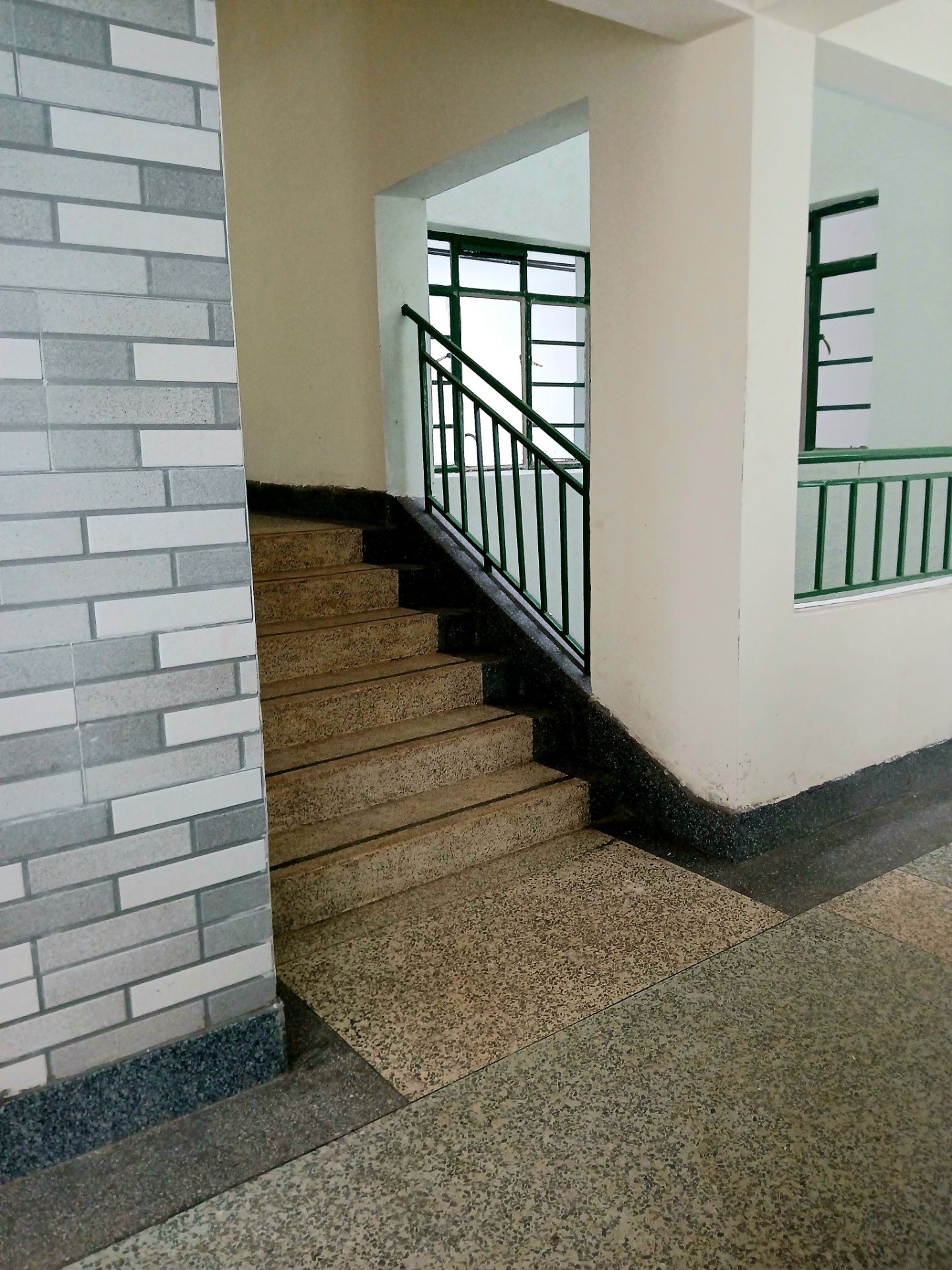 Pinewood Apartments – photo 3