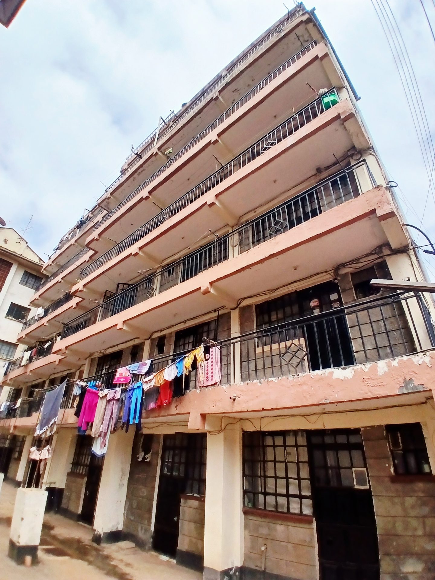 Card court Apartment