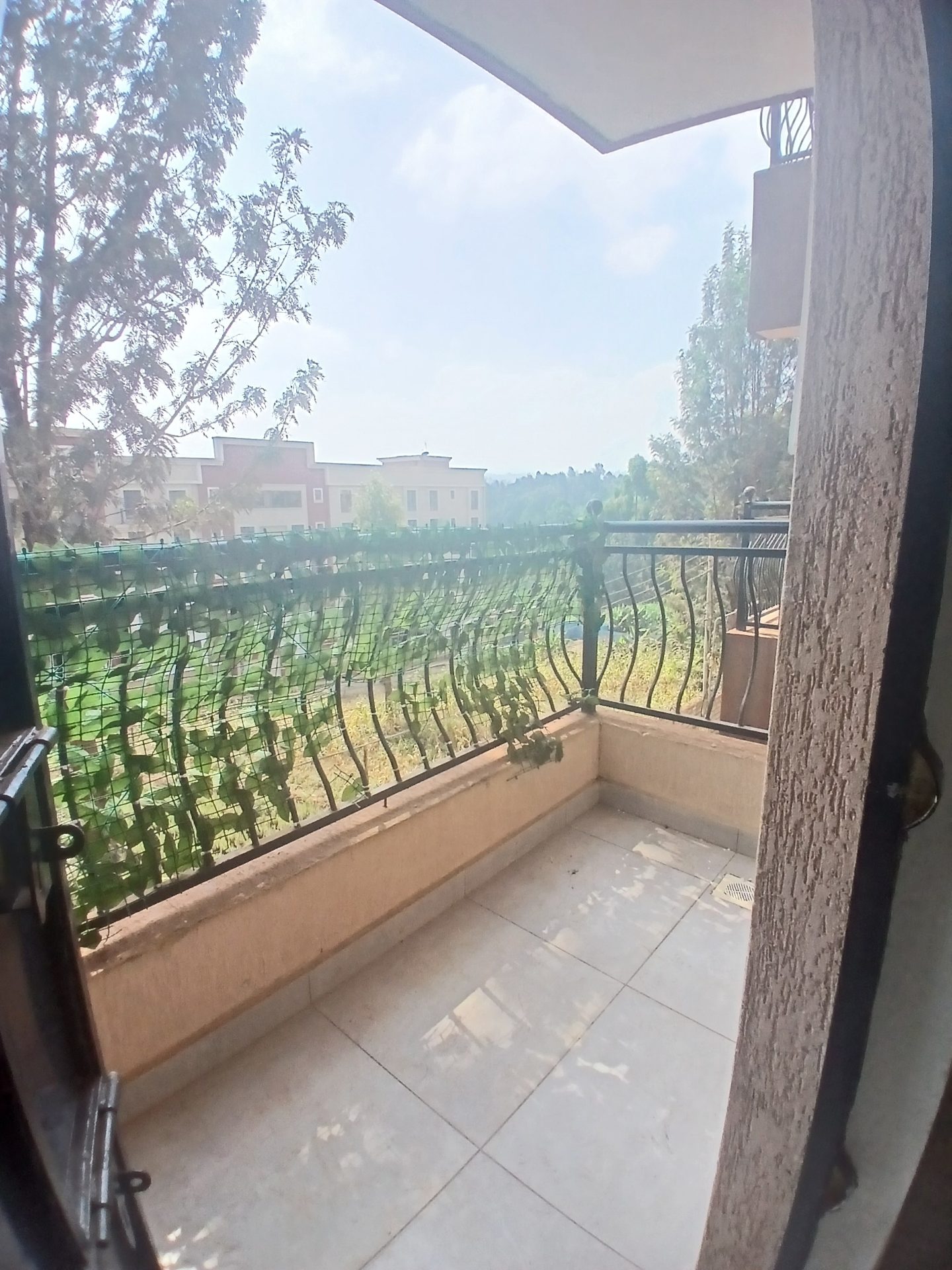 Hillcrest Park Apartment – photo 4